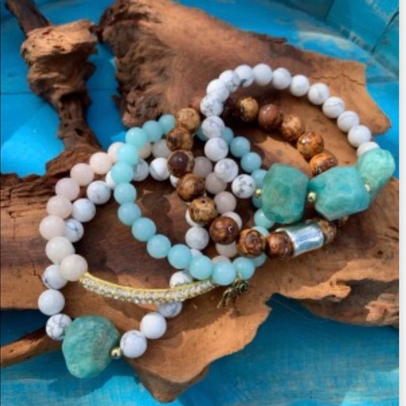 Beaded bracelet set natural stones
